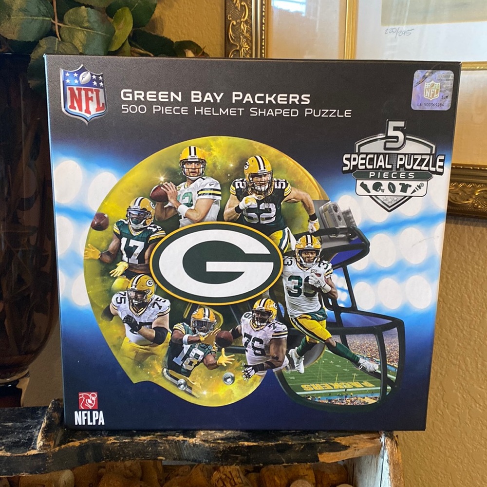 NFL Green Bay Packers helmet shaped puzzle